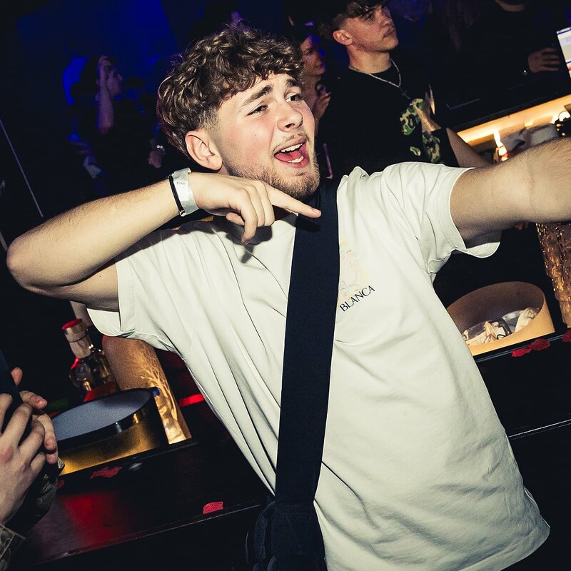 Mach Liebe // 14.02.25