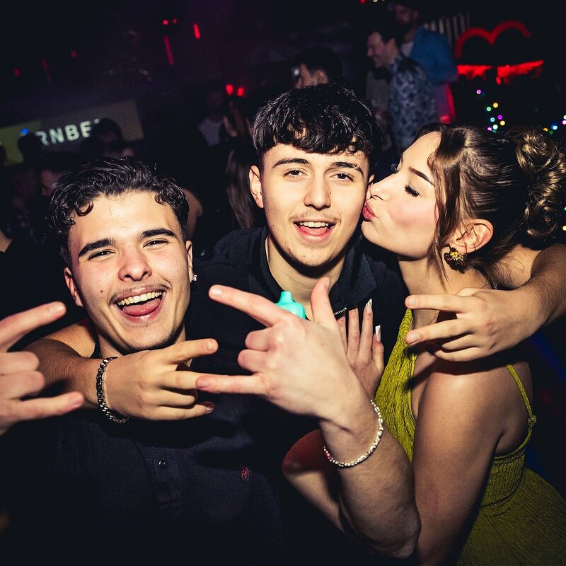 Mach90 meets 2000 // 25.12.24