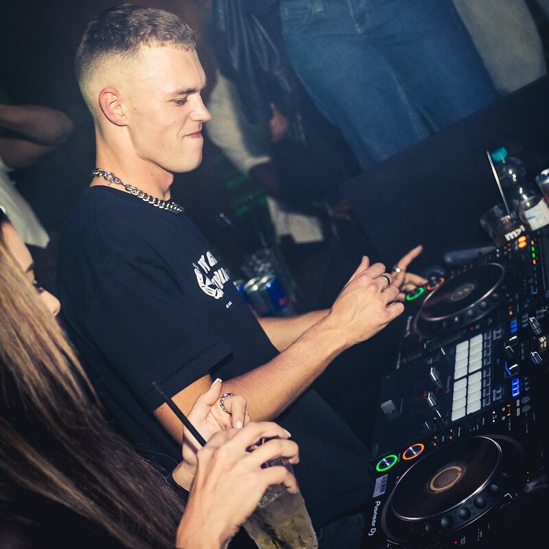 Trapaholics // 16.05.25