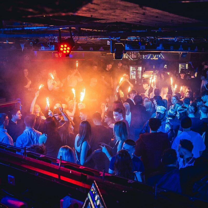 Mach Liebe // 14.02.25